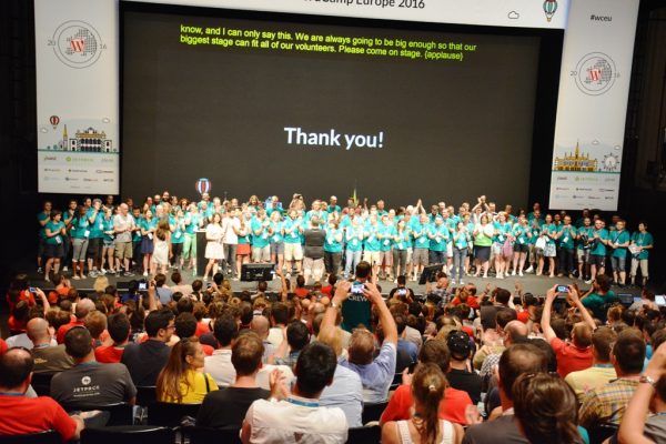 Closing remarks: WordCamp Europe 2016, volunteers team with Denise and Andrés